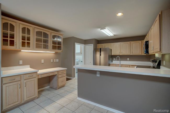 6407 Beecher Rd, Condo with 2 bedrooms, 3 bathrooms and null parking in Flint MI | Image 7
