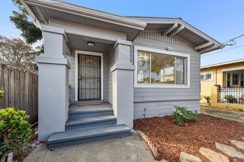 1726 Roosevelt Ave, Richmond, CA, 94801-2812 | Card Image