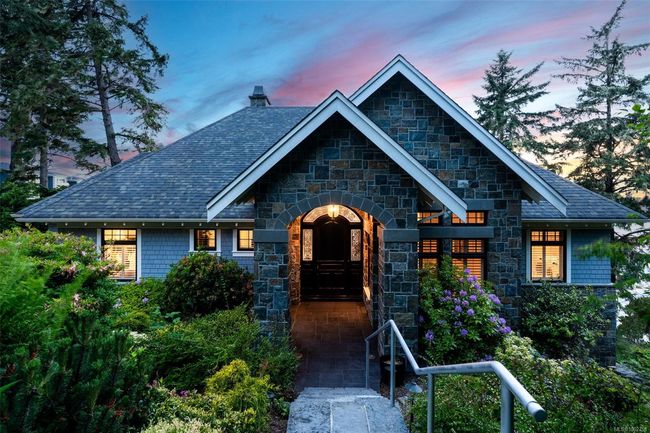 1050 Roxview Crt, House other with 4 bedrooms, 6 bathrooms and 3 parking in Sooke BC | Image 11