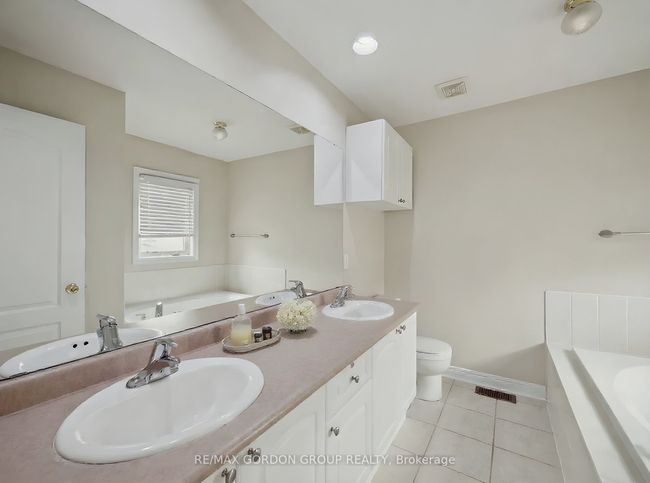 62 Macedonia Crt, House other with 4 bedrooms, 4 bathrooms and 2 parking in Newmarket ON | Image 18