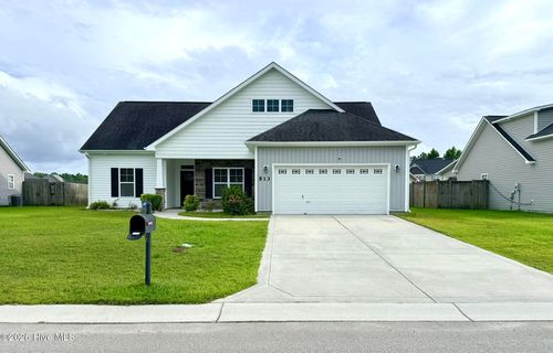 513 New Hanover Trl, Jacksonville, NC, 28546-4400 | Card Image