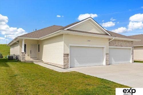 8218 S 178th St, Omaha, NE, 68136-2020 | Card Image