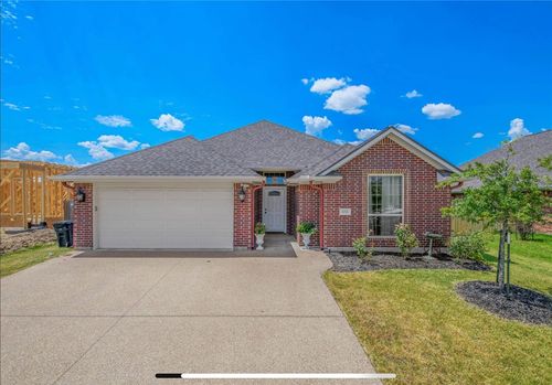 1011 Dove Chase Ln, College Station, TX, 77845-8686 | Card Image