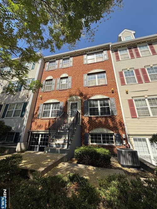 49B Wickliffe, Newark, NJ, 07103 | Card Image