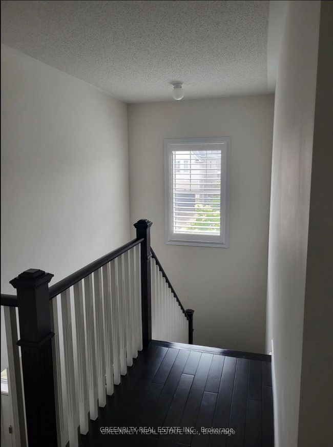 UPPER - 714 Halbert Dr, House other with 4 bedrooms, 3 bathrooms and 1 parking in Shelburne ON | Image 13