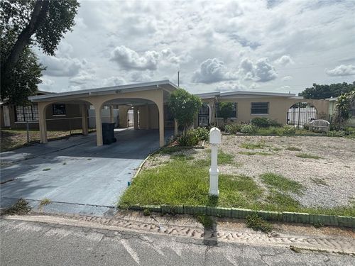 6211 N Clark Ave, TAMPA, FL, 33614-4814 | Card Image
