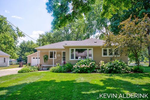 10474 Melvin St, Zeeland, MI, 49464-1427 | Card Image