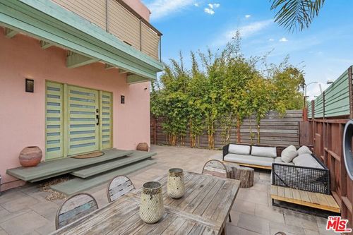b-621 Rose Ave, Venice, CA, 90291-2708 | Card Image
