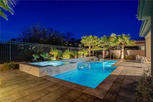 8 Reflection Cove Dr, Henderson, NV, 89011-4287 | Card Image