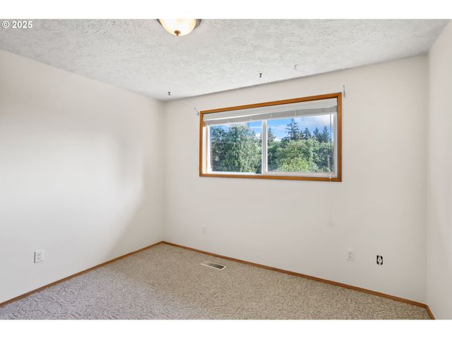 2335 5 Th St, House other with 3 bedrooms, 2 bathrooms and 2 parking in Columbia City OR | Image 29