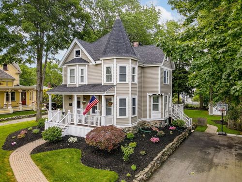 84 King St, Reading, MA, 01867-2809 | Card Image