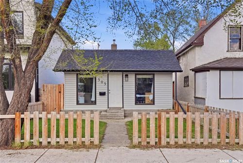 505 Av F S, Saskatoon, SK, S7M1T6 | Card Image