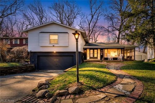 1332 Shanabrook Dr, Akron, OH, 44313-5734 | Card Image