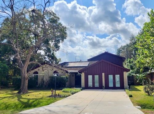 2015 Sierra St, Kemah, TX, 77565-2238 | Card Image