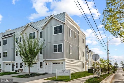 300 Douglas Ave, COLONIAL BEACH, VA, 22443-2203 | Card Image