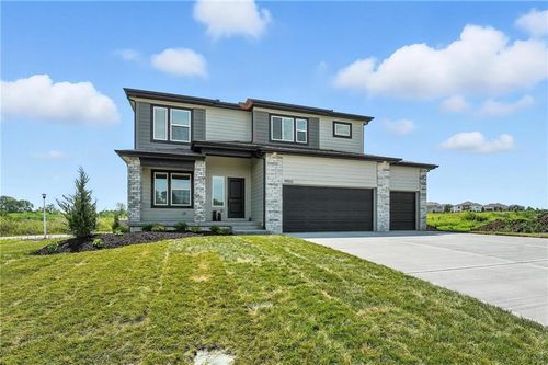 19513 Barstow St, Spring Hill, KS, 66083 | Card Image