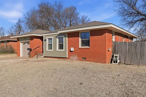 103 Pine Ave, Yukon, OK, 73099-3641 | Card Image