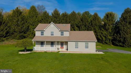 2001 Parkview Dr, RED LION, PA, 17356-9616 | Card Image