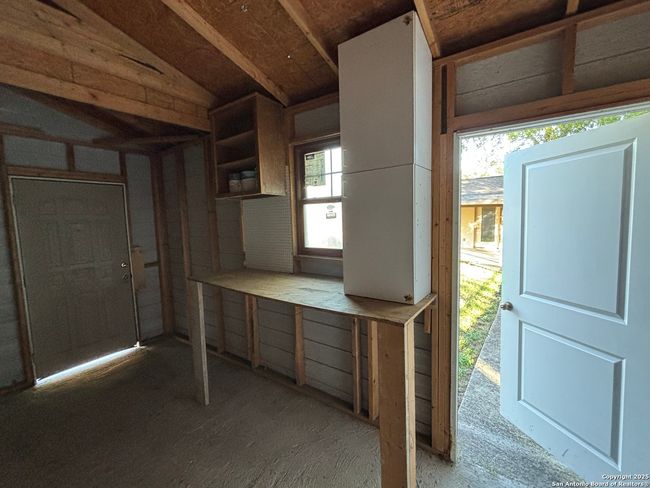 401 W Lindbergh Blvd, House other with 4 bedrooms, 1 bathrooms and null parking in Universal City TX | Image 24