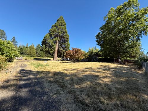 2547 Elk Lane, Grants Pass, OR, 97527 | Card Image