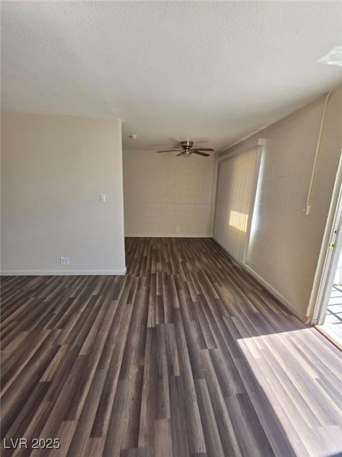apt-8-2524 Mccarran St, North Las Vegas, NV, 89030-6124 | Card Image