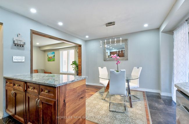 20 Guinevere Rd, House attached with 5 bedrooms, 4 bathrooms and 2 parking in Markham ON | Image 9