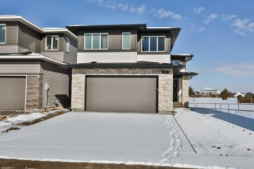 553 Malahat Green W, Lethbridge, AB, T1J5W4 | Card Image