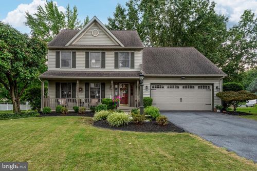 2022 Walfield Dr, Lancaster, PA, 17601-2411 | Card Image