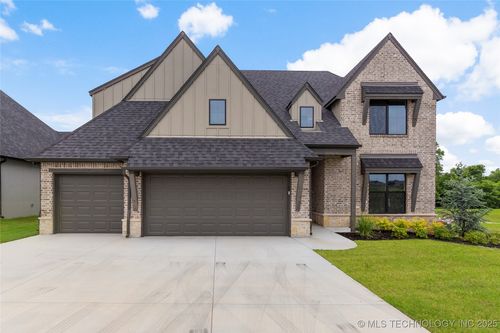 2332 E 135th St S, Bixby, OK, 74008 | Card Image