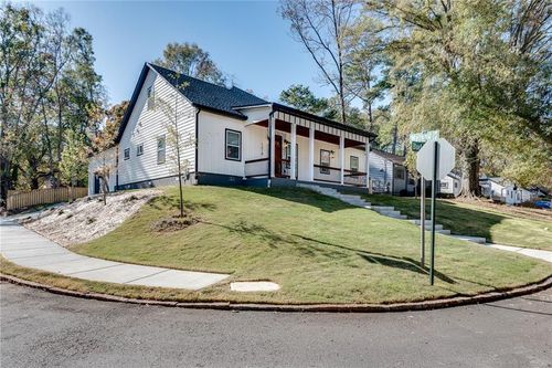 1318 Bluefield Dr Sw, Atlanta, GA, 30310-3703 | Card Image