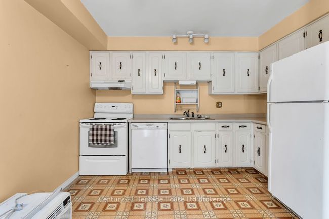 16 - 1 Lamers Crt, Condo with 3 bedrooms, 3 bathrooms and 2 parking in Tillsonburg ON | Image 8