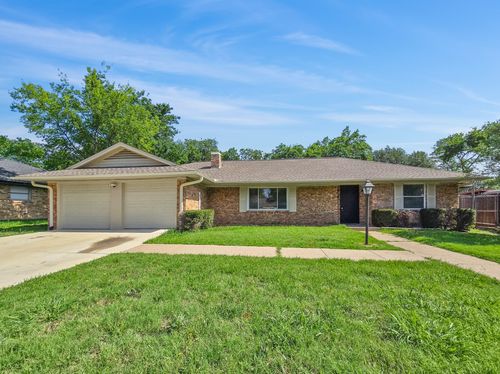 706 Finland St, Grand Prairie, TX, 75050-2317 | Card Image