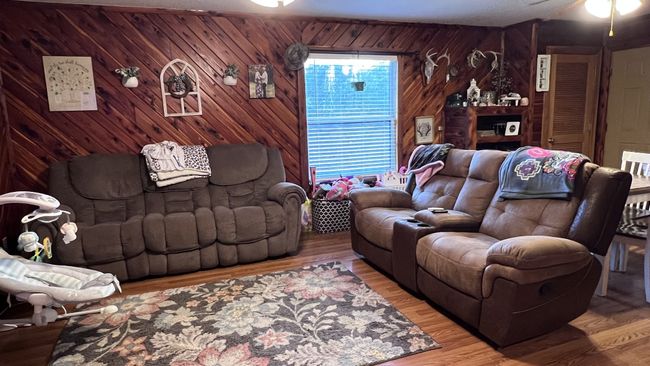 9009 Highway 412 E, House other with 2 bedrooms, 1 bathrooms and null parking in Linden TN | Image 6