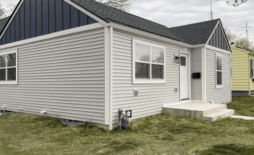 851 Kingsley Ave, Saint Joseph, MI, 49085-2049 | Card Image