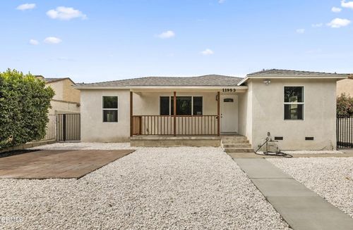 11953 Roscoe Blvd, Sun Valley, CA, 91352-3822 | Card Image