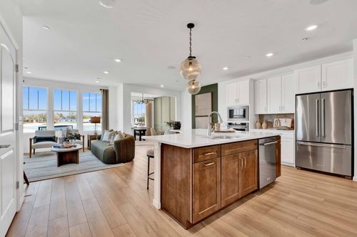 77004-33 Weirich Way, Batavia, IL, 60510-5168 | Card Image