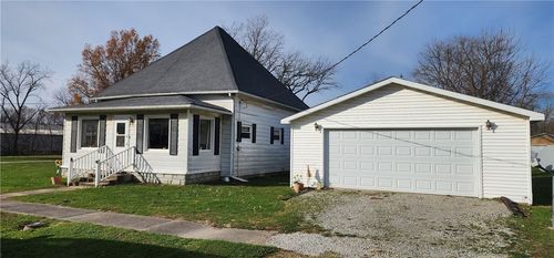 408 W Lincoln Drive, Greenup, IL, 62428 | Card Image