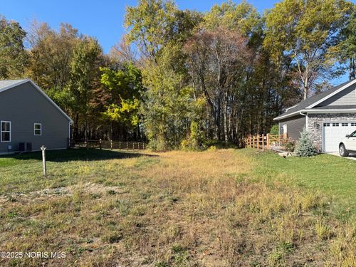 7002 Red Stag Court, Whitehouse, OH, 43571 | Card Image