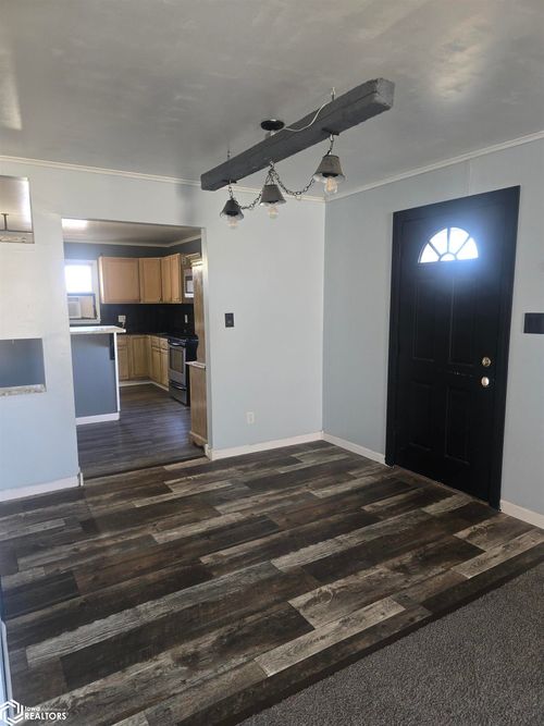 104 E 1st St, Hedrick, IA, 52563-7748 | Card Image