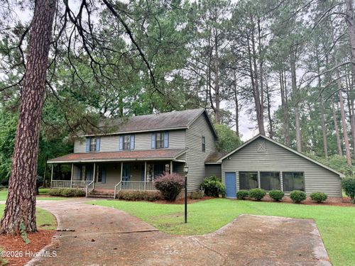 8041 Saint Andrews Dr, Laurinburg, NC, 28352-2155 | Card Image