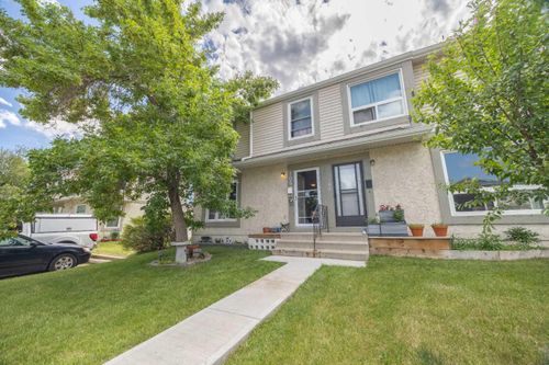 105 Deer Ridge Lane Se, Calgary, AB, T2J6M8 | Card Image