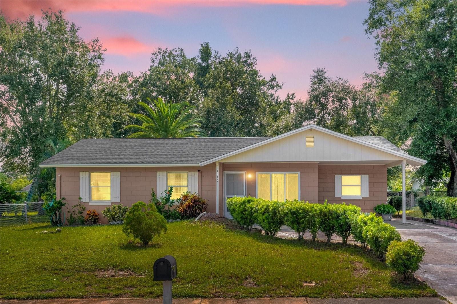 Hiawatha Dr, Kissimmee, FL 34741