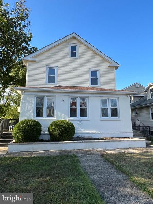 105 Mecray Ln, Maple Shade, NJ, 08052-2517 | Card Image