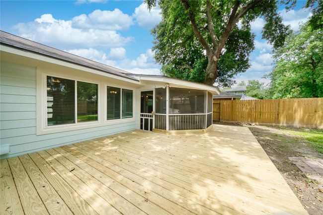 3034 Becket St, House other with 3 bedrooms, 2 bathrooms and 2 parking in Pearland TX | Image 36