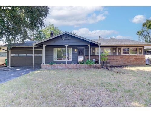16230 Ne Hoyt St, Portland, OR, 97230-5842 | Card Image