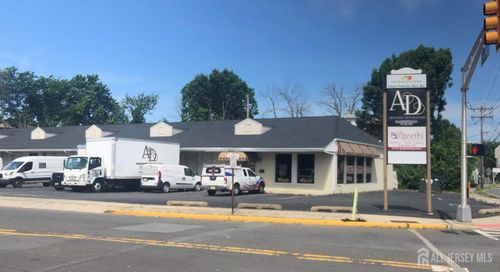 218 Worth St, Iselin, NJ, 08830-2909 | Card Image