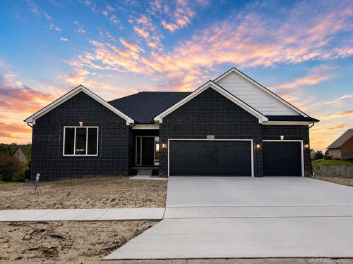 1111 Williamson Circle, Pontiac, MI, 48340 | Card Image