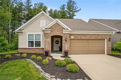 556 Heritage Woods Dr, Copley, OH, 44321-2746 | Card Image