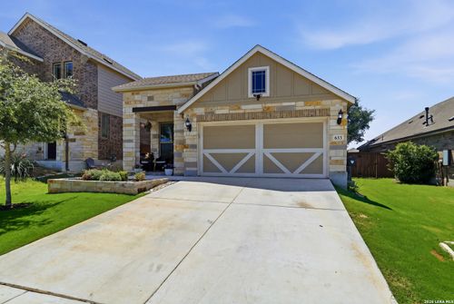 633 Jaboncillo St, New Braunfels, TX, 78132-1696 | Card Image