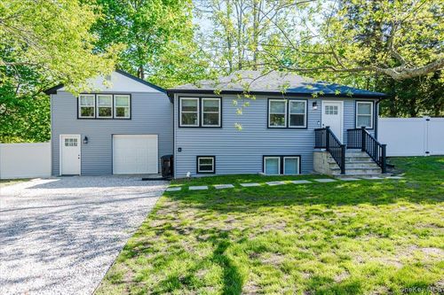 55 Hickory Rd, Rocky Point, NY, 11778-9391 | Card Image